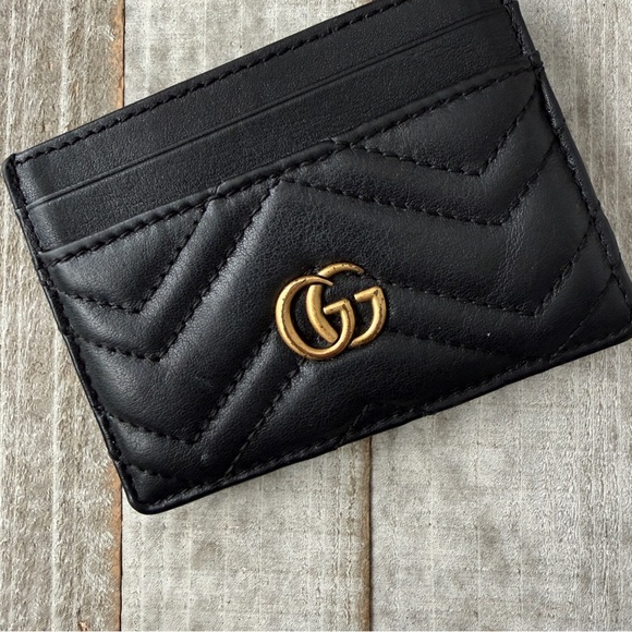 Gucci Quilted Black Card Holder with Gold Logo - Picture 3 of 7